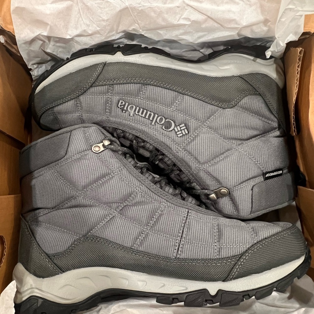 Columbia Men's Gray Snow Boots